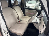 店舗にて現車の確認もいただけますので、お電話で在庫のご確認の上是非ご来店くださいませ。