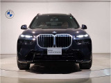 【キドニーグリル】BMWは約90年もの間、ほぼ全ての車両にひと目でBMWだと分かるこの特徴的なフロントグリルが備えられ、デザイン・アイコンとして親しまれてきました。