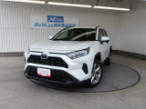トヨタセーフティセンス搭載!街乗りやアウトドアなど様々な場面で頼りになるオールマイティーなSUV!人気のハイブリッドモデル!普段使いからお出かけに便利な純正ナビ・リアカメラ・ETCなど充実装備です!