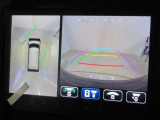 パノラミックビューモニター付きです。車両を上から見たような映像をディスプレイオーディオ画面に表示。運転席からの目視だけでは見にくい、車両周辺の状況をリアルタイムでしっかり確認できます。