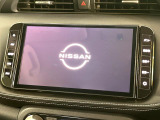 【大画面ナビ】人気の大型9インチナビを装備。存在感のある大画面はインパクト大!ナビ利用時のマップ表示は見やすく、テレビやDVDは臨場感がアップ!いつものドライブがグッと楽しくなります♪
