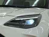 LEDヘッドライトです。デザイン性がよくとても明るいので、夜間の走行や悪天候でも安心です。しかも長寿命!