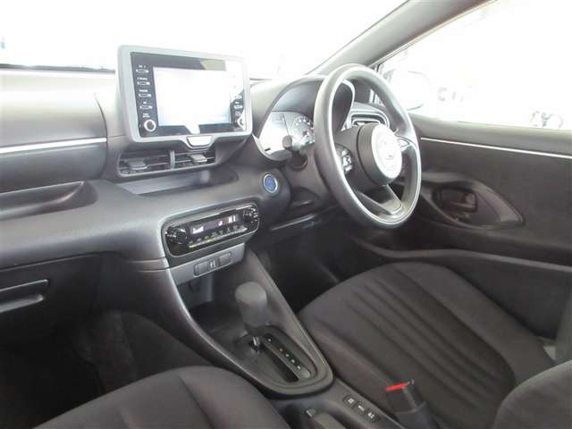 トヨタ ヤリス 1.5 ハイブリッド X の中古車詳細 (52,000km, パール
