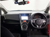オシャレなインテリアで運転する気分も盛り上がりますよね^^