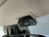 日産オリジナルドライブレコーダーです。車室内カメラによる車内および車側面の撮影記録が駐車時の安心をたかめます。