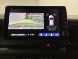 バックモニター付きで、車庫入れやバック時の後方確認をしっかりサポート。モニターに映し出される映像で死角も確認しやすく、狭い場所での駐車や後退時の操作をより安心して行えます。