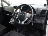 運転席廻りです。