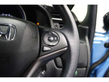 Hondaセンシングの機能のひとつ、アダプティブクルーズコントロール付!アクセルから足を離しても設定したスピードと前車との車間を保ち走行してくれます!車線維持もアシスト☆高速道路で疲労軽減ですね☆