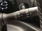 ライトスイッチです。「AUTO」にすると外の明るさに応じてスモールライト・ヘッドライトが自動でON・OFFします。夕暮れ時や屋内駐車場、トンネルなどに便利です。フォグランプもON・OFFできます。