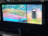 【アラウンドビューモニター】専用のカメラにより、上から見下ろしたような視点で360度クルマの周囲を確認することができます☆縦列駐車や幅寄せ時に活躍してくれます♪