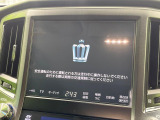 【メーカー純正ナビ】インテリアに溶け込むスタイリッシュな「専用設計」メーカーナビを装備♪視認性や操作性など基本性能にも優れ、より上質なカーライフをお楽しみいただけます。