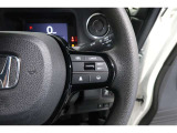 Hondaセンシングの機能のひとつ、アダプティブクルーズコントロール付!アクセルから足を離しても設定したスピードと前車との車間を保ち走行してくれます!車線維持もアシスト☆高速道路で疲労軽減ですね☆