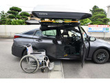 私たちは福祉車両の専門家です。数多くの実績から様々なアドバイスが得意です。詳しくは当社ホームページにて。「坂出自動車」で検索して下さい。※車いすは見本です。
