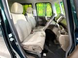 運転席シート廻りは使用感も少なく、良好な状態となっています。丁寧に使われていたことがよくわかりますね。