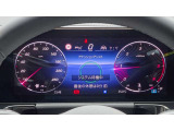 高いレベルの知性を備えたメルセデスの「インテリジェントドライブ」は、ドライバーの疲労を軽減し、安全かつ快適なドライブの一助となります。