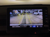 【バックカメラ】運転が苦手な方も車庫入れラクラクです!ギアをリバースに入れれば自動的に切り換わりますので、面倒な操作は不要です♪狭い駐車場もお車を傷つけず安心ですね!