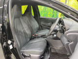 運転席シート廻りは使用感も少なく、良好な状態となっています。前オーナー様が丁寧に使っていたことがよくわかりますね。