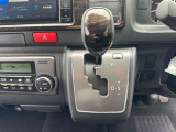 車両入庫時には外装磨きと内装クリーニングを実施しております。納車前にも実施いたしますので、綺麗に快適にお乗りいただけます。
