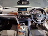 ☆センターパネルを運転席側に僅かに傾けたBMW独特のインパネ☆【駆け抜ける歓び】はここからもスタートしております☆