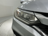 LEDヘッドライトは、点灯の瞬間から最大光量を発揮し、突然暗くなるトンネルなどでの安定感を高めます。
