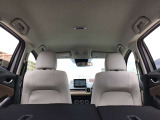 天井も綺麗です☆私は中古車を見るときに天井を良く見るようにしています☆ここが綺麗な車は車内が綺麗なことが多いです☆