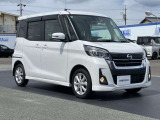 エマージェンシーブレーキ(衝突被害軽減ブレーキ)、フロントカメラが車両や歩行者を検知し警告音と共に衝突回避、軽減をアシストしてくれます。