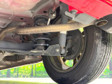 お車を安心してお乗りいただく為には、足回りの定期点検が欠かせません。サービスサポート(有償保証)では無料点検もご提供しており、安心のカーライフをお過ごしいただけるサポート体制が整っています。