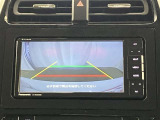 バックモニターで、後方を確認しながら安心して駐車することができます。運転初心者も熟練者も必須の機能ですよ!