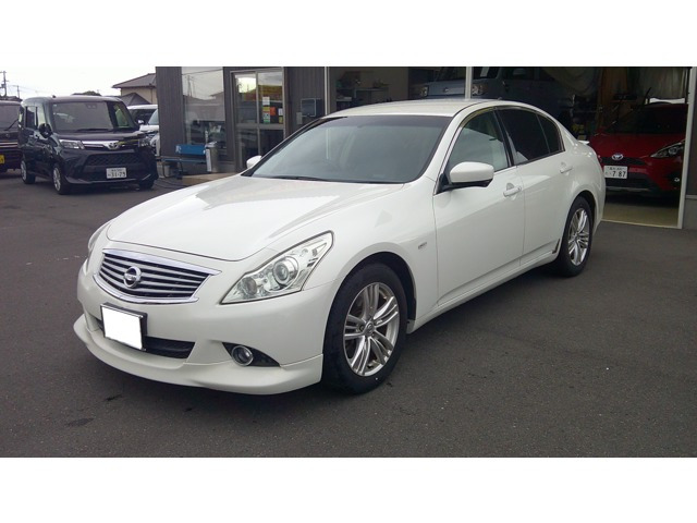 スカイライン2.5 250GT