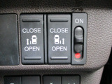 運転席から電動スライドドアの操作が可能です♪