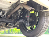 お車を安心してお乗りいただく為には、足回りの定期点検が欠かせません。サービスサポート(有償保証)では無料点検もご提供しており、安心のカーライフをお過ごしいただけるサポート体制が整っています。