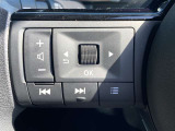 手元でナビの音量調整等が出来るのでナビの操作によるわき見運転を防止することが出来ます。