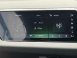 【MMIパッセンジャーディスプレイモニター】Audiの車両に搭載されている最新のインフォテインメントシステムMMIの一部で、助手席側にディスプレイを設置しております。