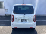 シンプルで後方視界に優れたデザインです。