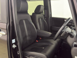 前席の画像です。是非運転席に座っていただき視界等をご確認ください。