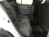 ゆとりある広々とした車内空間は、ドライブを始め買い物やレジャーなど、幅広く活躍します。一人でもみんなとでもお出かけを楽しみましょう!