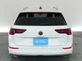 バンパーに設置したセンサーにより障害物などを検知して警告音で知らせる(パークディスタンスコントロール)