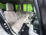 運転席まわりには十分なスペースがあり、大柄な方でもゆったり運転していただける環境です。