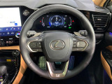 【純正革巻きステアリング】上質な革を使用することで、手にしっかり馴染みとても運転しやすいハンドルです♪