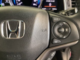 ハンドルにHondaセンシング系のクルーズコントロールやレーンキープアシストなどの操作スイッチが装備されています。ハンドルから手を離さず安全に操作できます。