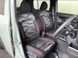 運転席シート廻りは使用感も少なく、良好な状態となっています。前オーナー様が丁寧に使っていたことがよくわかりますね。