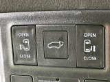 【両側パワースライドドア】スマートキーや運転席のスイッチで後席両側スライドドアの開閉が可能♪電動だから力を入れてドアを開ける必要が無く、小さなお子様でも簡単に開け閉めでき快適です♪