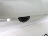 バックカメラが付いているので後方確認が非常にしやすいです。今や運転初心者も熟練者も必須装備!ついていて損はないですね♪