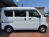 ご成約のおクルマ全て、エンジンオイルを交換してご納車させていただきます!また、点検時に消耗品の状態確認も行い必要に応じて新品交換させていただきます!