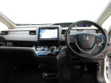 Honda車が初めての方にも扱いやすく分かりやすいインパネ周りと各種スイッチ類です。