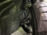 お車を安心してお乗りいただく為には、足回りの定期点検が欠かせません。サービスサポート(有償保証)では無料点検もご提供しており、安心のカーライフをお過ごしいただけるサポート体制が整っています。