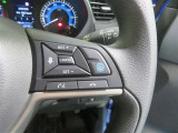 日産の運転支援技術「プロパイロット」。アクセル・ブレーキ・ハンドリングを自動操作し、長距離ドライブをアシストします。