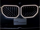 ☆BMWの代名詞とも言える【キドニーグリル】一目見ただけでBMW車であると認識できる確固たるアイコンとして存在感を放ちます☆