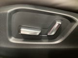 助手席にも6wayパワーシートを装備しております!