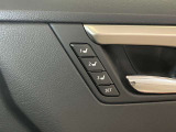 運転の操作性、快適性など全てはシートポジションから始まります。ドライバーごとの好みのポジションを記憶できるシートメモリーは、欠かせない機能です。